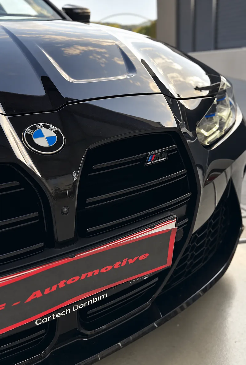 BMW Front mit NF-Automotive Kennzeichenrahmen