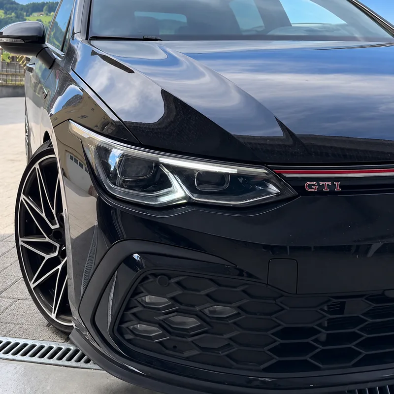Frontansicht eines Volkswagen Golf
